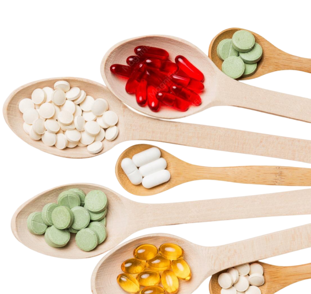 Houten lepels met verschillende voedingssupplementen